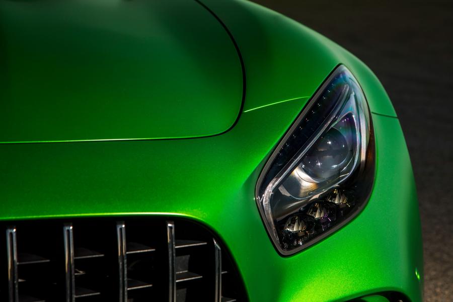 Детали экстерьера Mercedes-AMG GT R (C190) 2017 года  (NA) (фото 2 из 40)